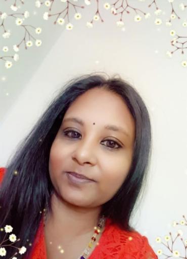 Hi, I’m Romi, a Psychic Medium, a reader who is able to tap into your energy with or without tools and bring you the messages that you need in the mom